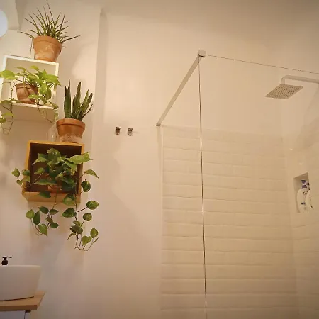 Good Mornings アパート