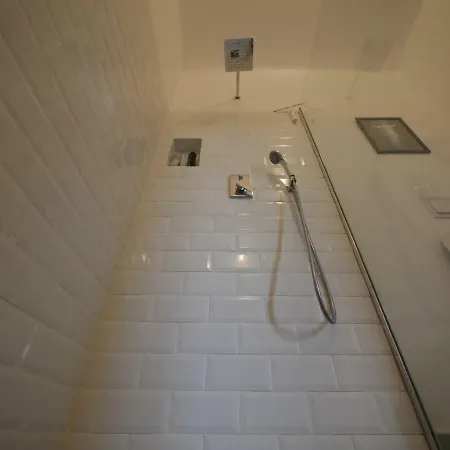 Good Mornings Apartman *